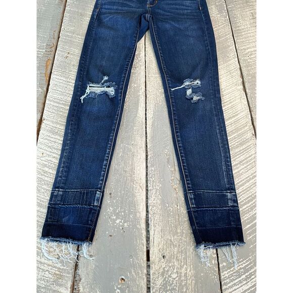 American Eagle Super Stretch Distressed Jegging | Size 4 | Style #9758 - Picture 2 of 6